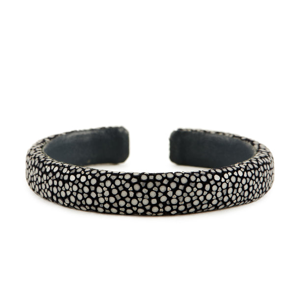 Black Stingray Flat Cuff -10mm