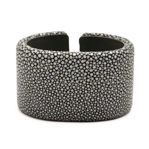 Grey Stingray Oval Cuff - 40mm